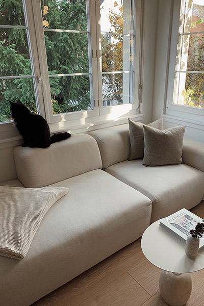 Zweisitzer Sofa PYLLOW in weiß in Wintergarten